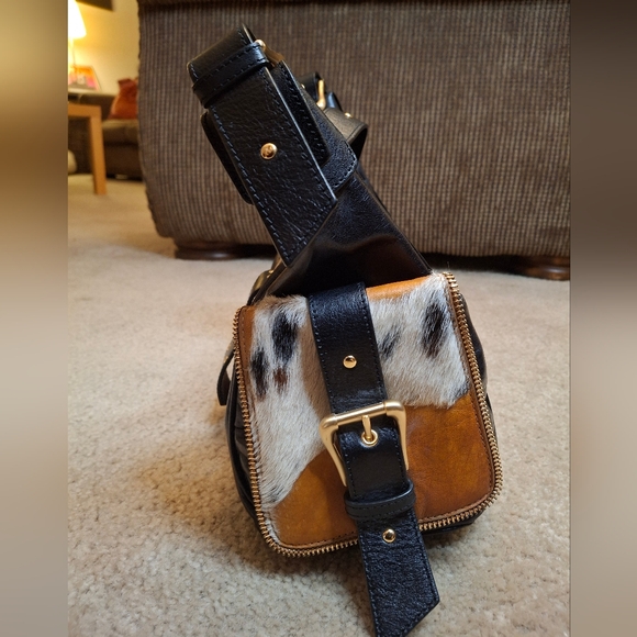 Sondra Roberts Black Leather Buckle Bag - Picture 2 of 5